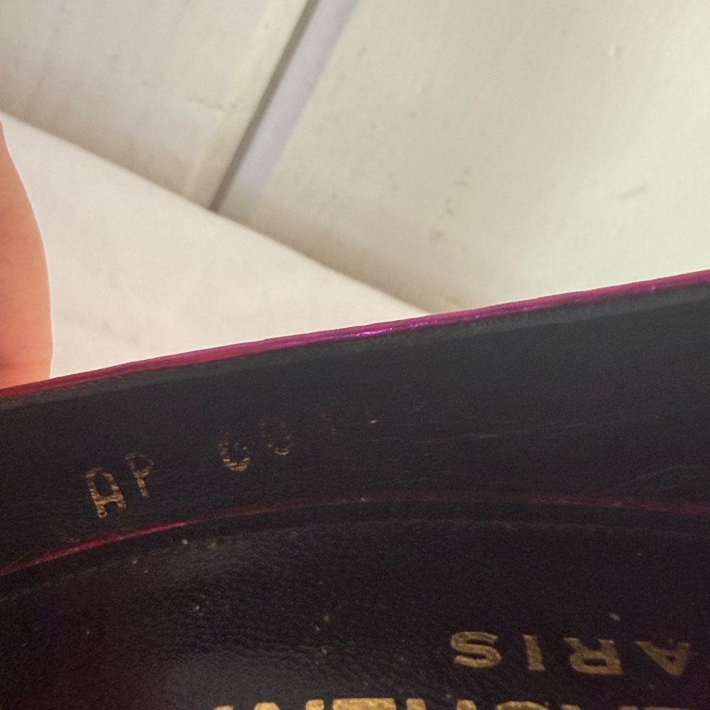 Saint Laurent
Zoe exotic leathers heels Fuchsia Heels, RARE, new. 41 or size 10 - Picture 10 of 13